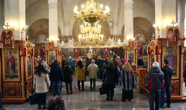 Шуменската църква „Св. Три Светители“ чества днес своя храмов празник