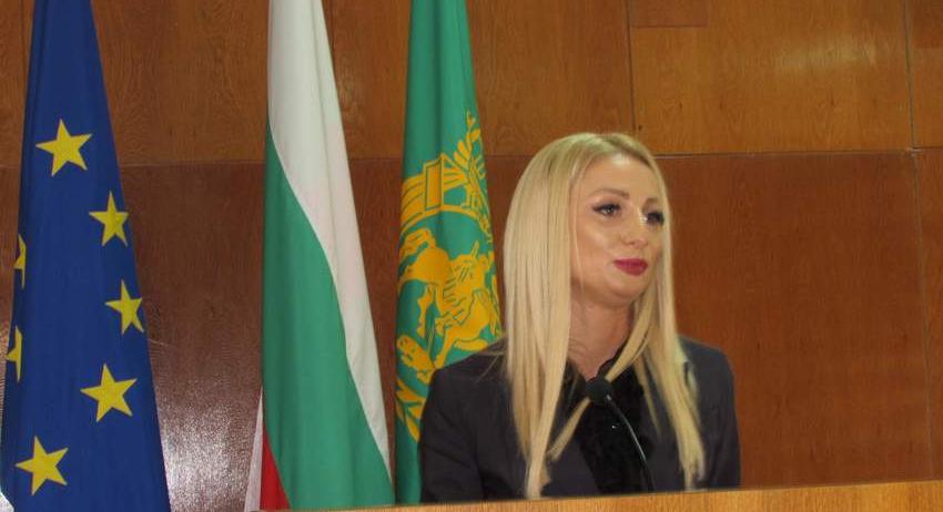 Адвокат Аспарухова - зам.шеф на местния парламент