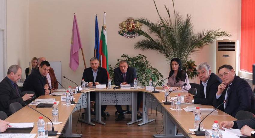 Кметове на 6 общини обсъждаха водоснабдяване от Дунав