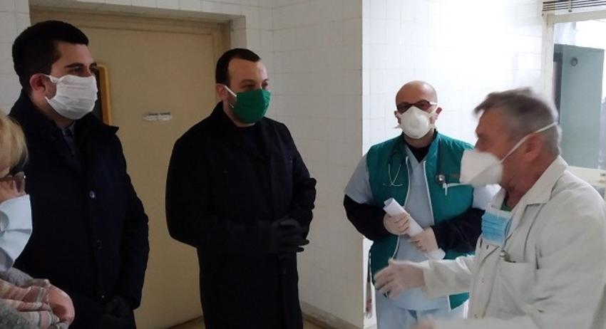 Кметът на Нови пазар инспектира местната болница