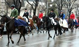 Шумен посреща Тодоровден с конен парад