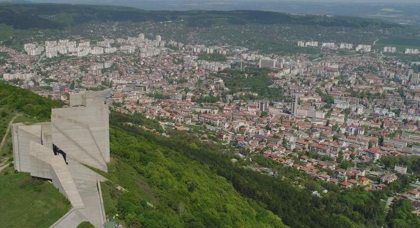 Страната поздравява шуменци 