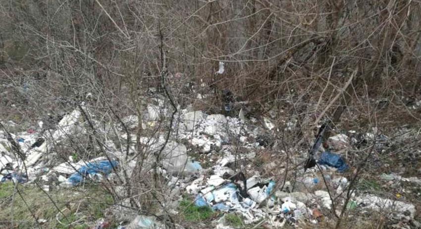 Издадоха предписание за почистване на отпадъци в землището на с. Сушина