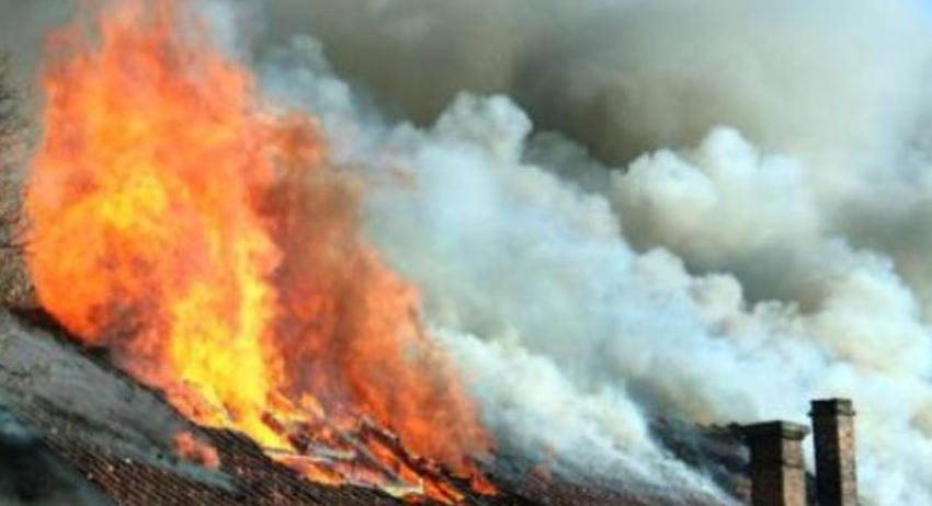 Печка на твърдо гориво стана причина за пожар 