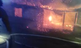 Небрежност при боравене с отоплителен уред запали къща в село Борци