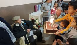 Ветеран от Втората световна война отпразнува 101-ви рожден ден 