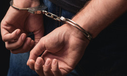 Двама криминално проявени са задържани за кражба на авточасти в Нови пазар 