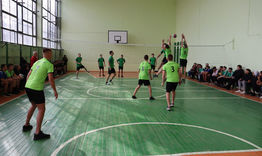 Започнаха приятелските волейболни срещи за ученици в Нови пазар