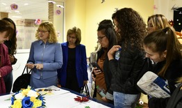 Изложба "Европа на младите" откриха в Шуменския университет 