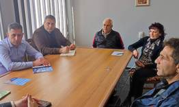 Полицейски началници проведоха среща с жителите на село Златна нива 
