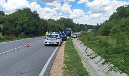 Три автомобила се удариха по пътя Шумен - Силистра