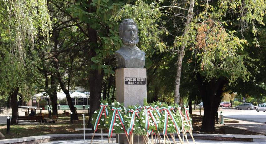 Историческа възстановка и празнична заря на 22 септември – Деня на българската независимост в Нови пазар