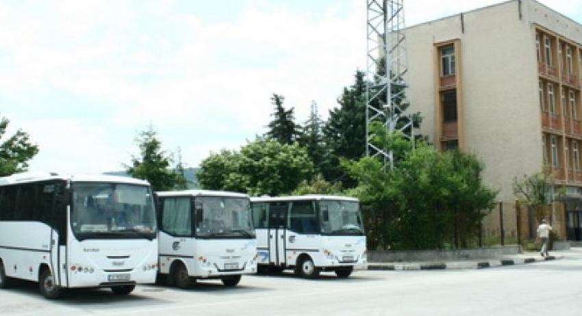 Допълнителни автобуси за Архангелова задушница