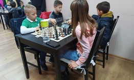 Турнир по ускорен шах под надслова "Не на насилието над деца"