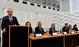Премиерът Николай Денков участва в дискусия в Шуменския университет 