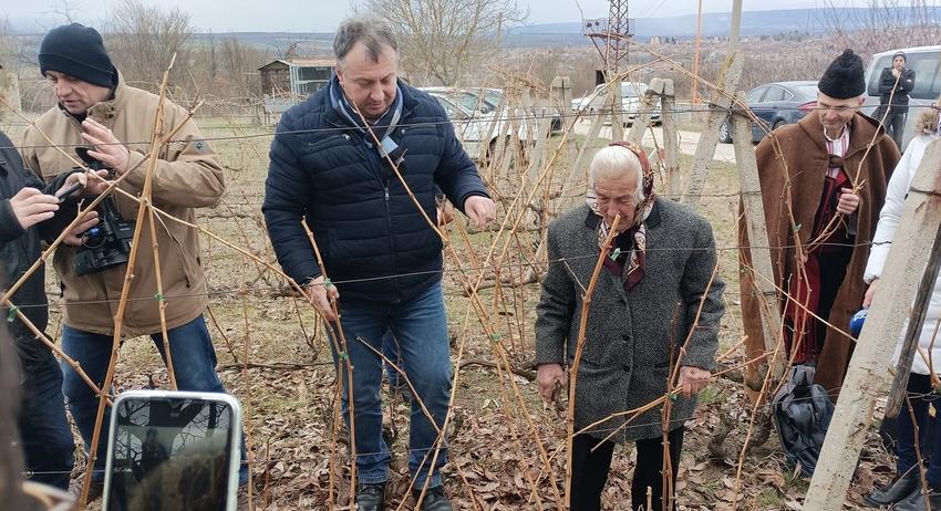 Кметът на Шумен и екипът му отбелязаха празника на лозарите и винарите 