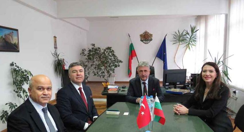 Областният управител проф. Добромир Добрев се срещна с Генералния консул на Република Турция в Бургас Толга Оркун