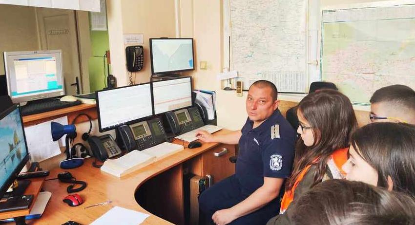 Възпитаници на ЦПЛР- ОДК  „Анастас Стоянов“ гостуваха в полицейското управление в Шумен