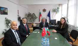 Областният управител проф. Добромир Добрев се срещна с Генералния консул на Република Турция в Бургас Толга Оркун