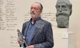 Проф. Димитър Чолаков е носителят на Националната награда за живопис на името на Владимир Димитров-Майстора