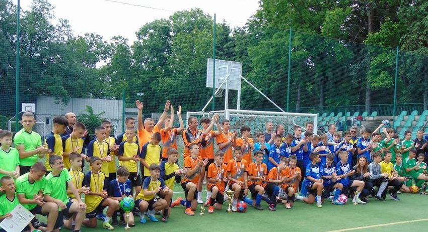 Младите футболисти на II ОУ „Д-р Петър Берон“ спечелиха първия турнир за Купата на кмета