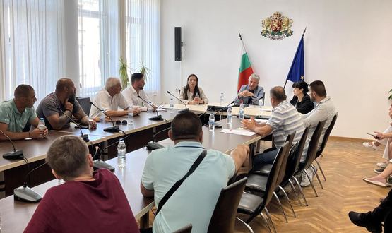 Земеделски производители настояват за водни количества от яз. „Тича”