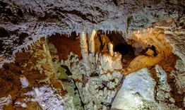 Около 2000 души са разгледали пещера „Бисерна” за три месеца