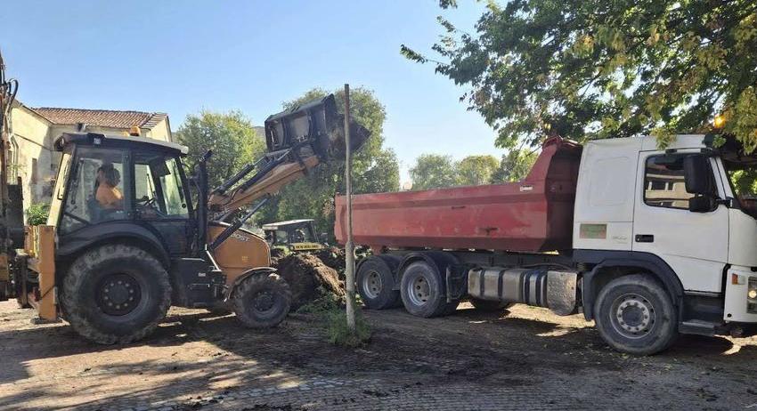 Почиства се районът около Безистена