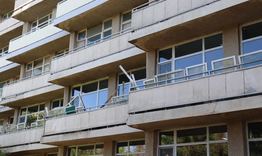 Подмениха дограмата на две отделения на болницата в Нови пазар