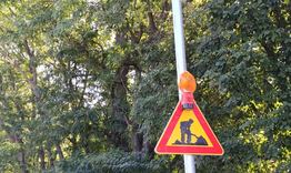 В района на ДКЦ-1 полагат безизкопно кабели по тротоари