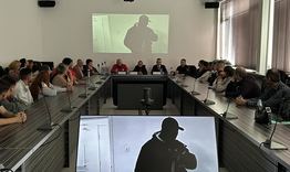 Представиха учебен филм за евакуация от сграда при криза със стрелец