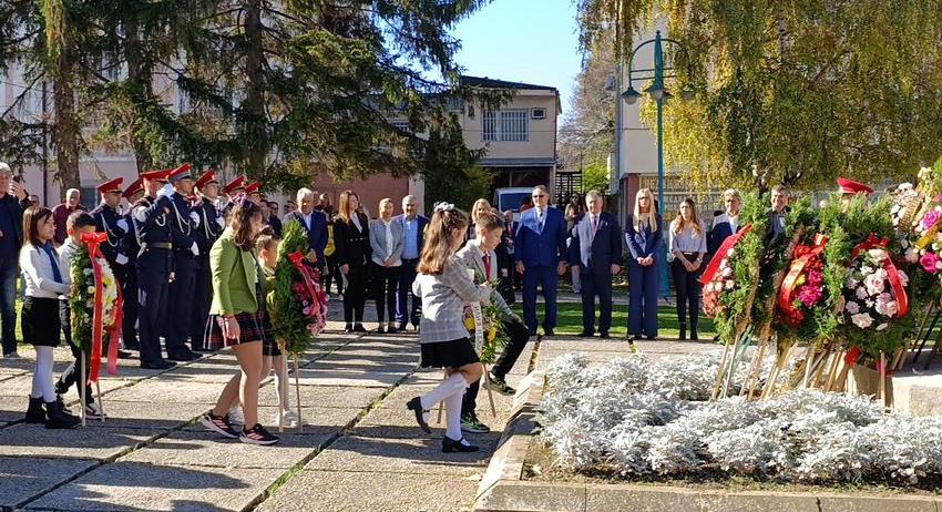 Почетоха паметта на загиналите воини на България и Деня на народните будители