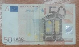 Мъж се опита да вкара в обръщение фалшиво евро