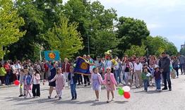 Шумен отбеляза 24 май с празнично шествие